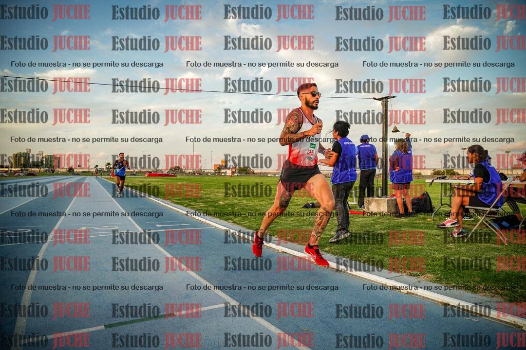 Fotos de los 3000 m llanos de varones