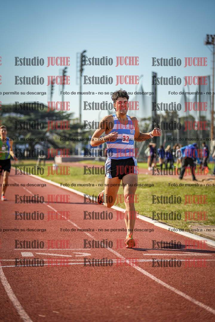 Fotos de los 800 m llanos de varones