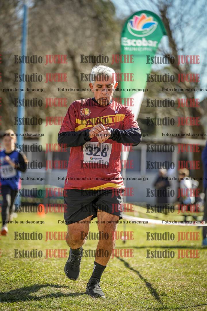 Fotos de la llegada del cross de 1500 m
