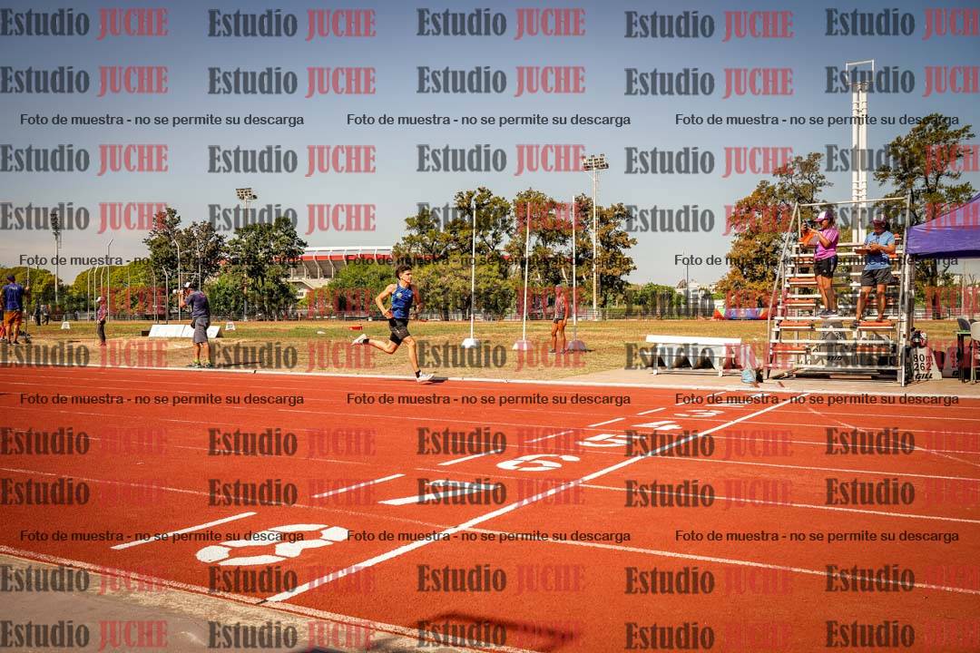 Fotos de los 400 m llanos de varones