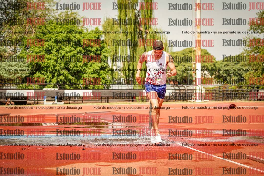 Fotos de los 3000 m con obstáculos de varones