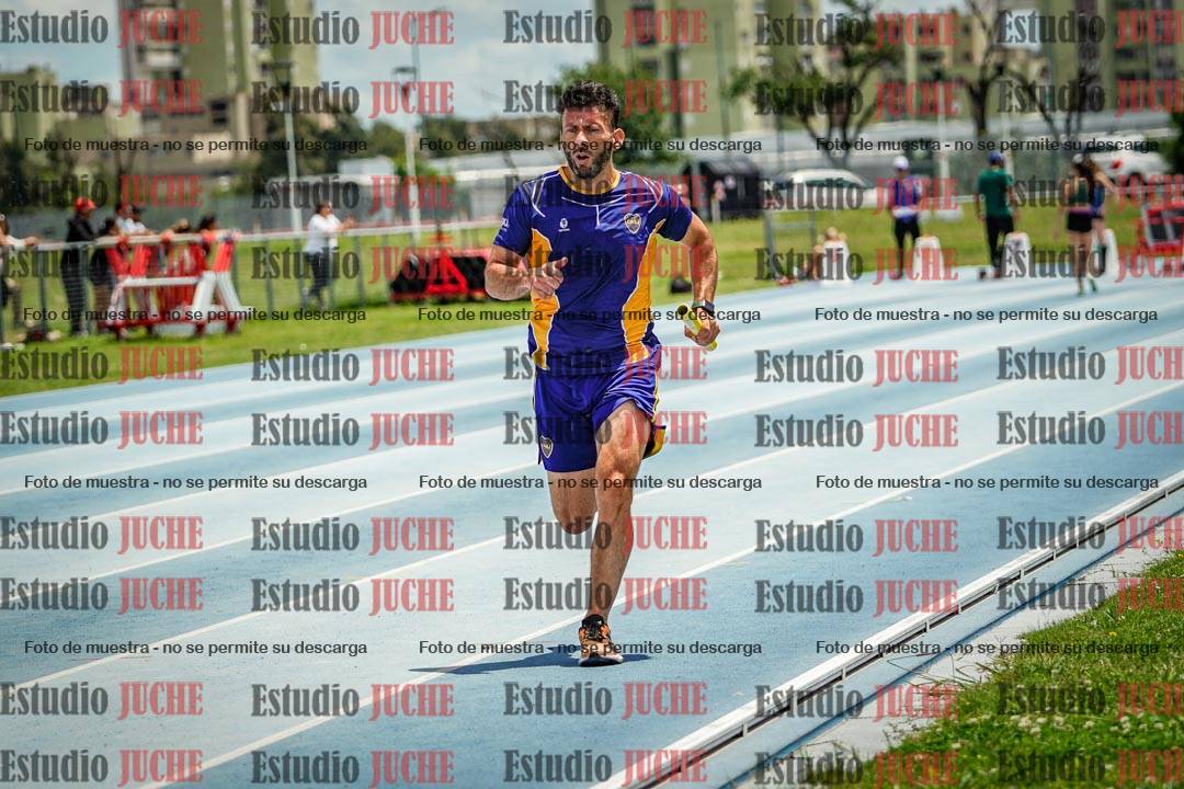 Fotos durante el transcurso de los relevos 20' para running teams - serie 2