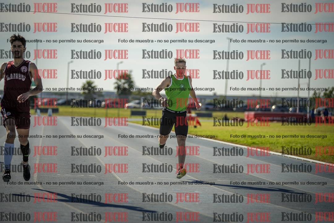 Fotos de los 400 m llanos de varones