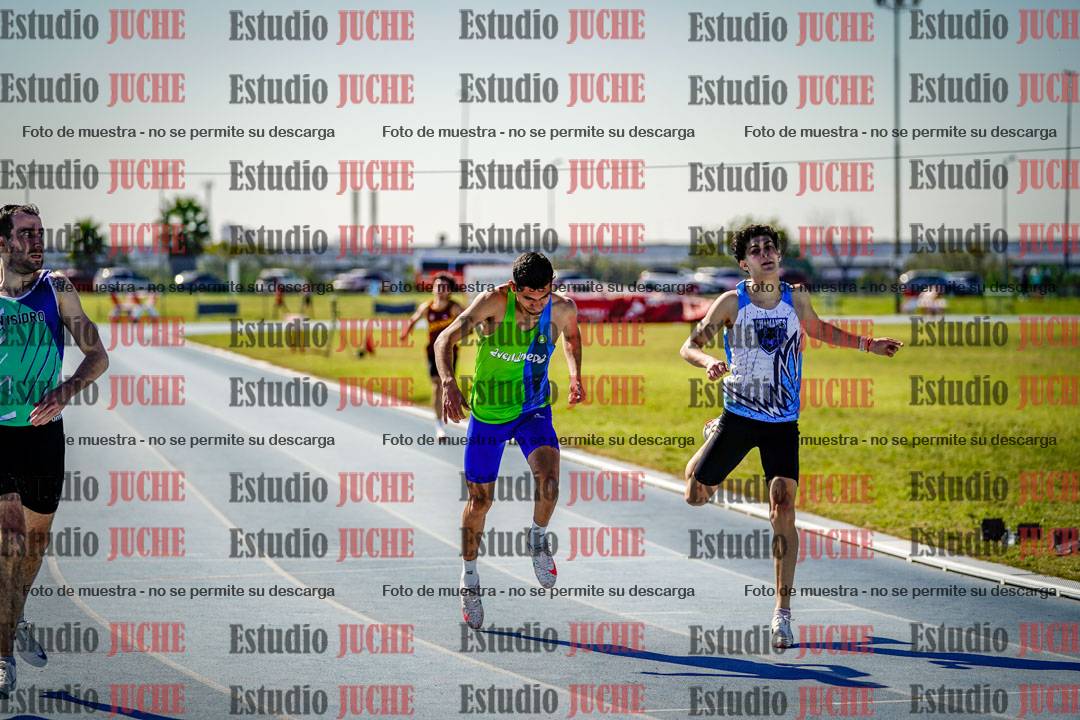 Fotos de los 400 m llanos de varones