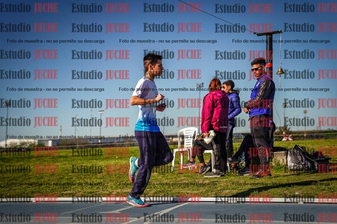 Fotos de los 2000 m llanos de varones