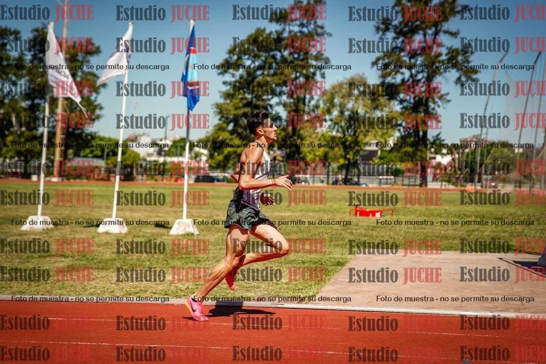 Fotos de los 800 m llanos de varones