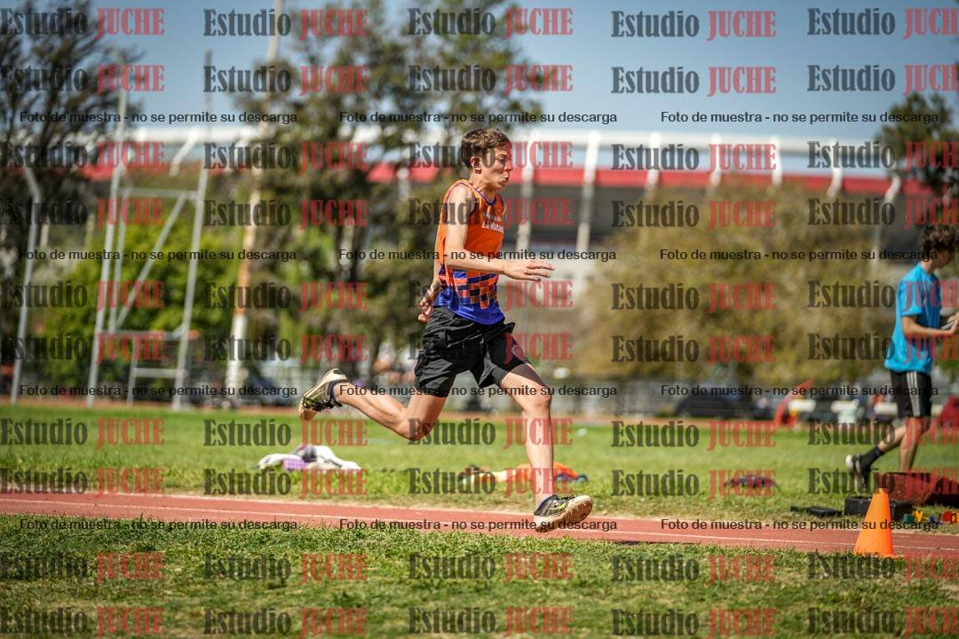 Fotos del salto en largo de varones - (incluye octatlón)
