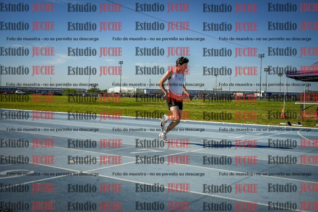 Fotos de los 400 m llanos de varones