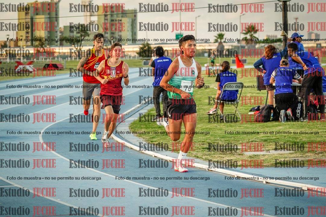Fotos de los 3000 m llanos de varones
