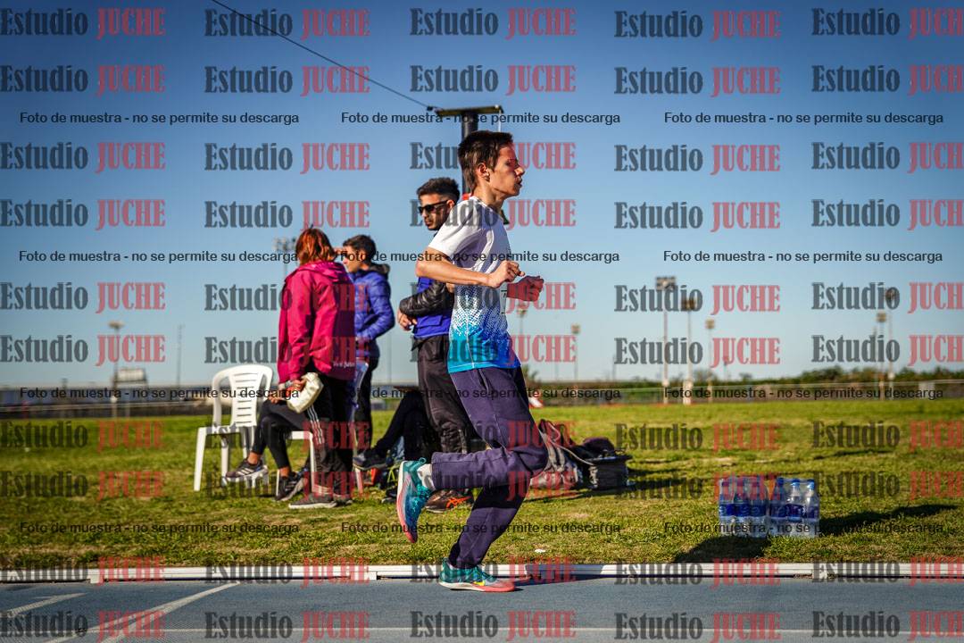 Fotos de los 2000 m llanos de varones