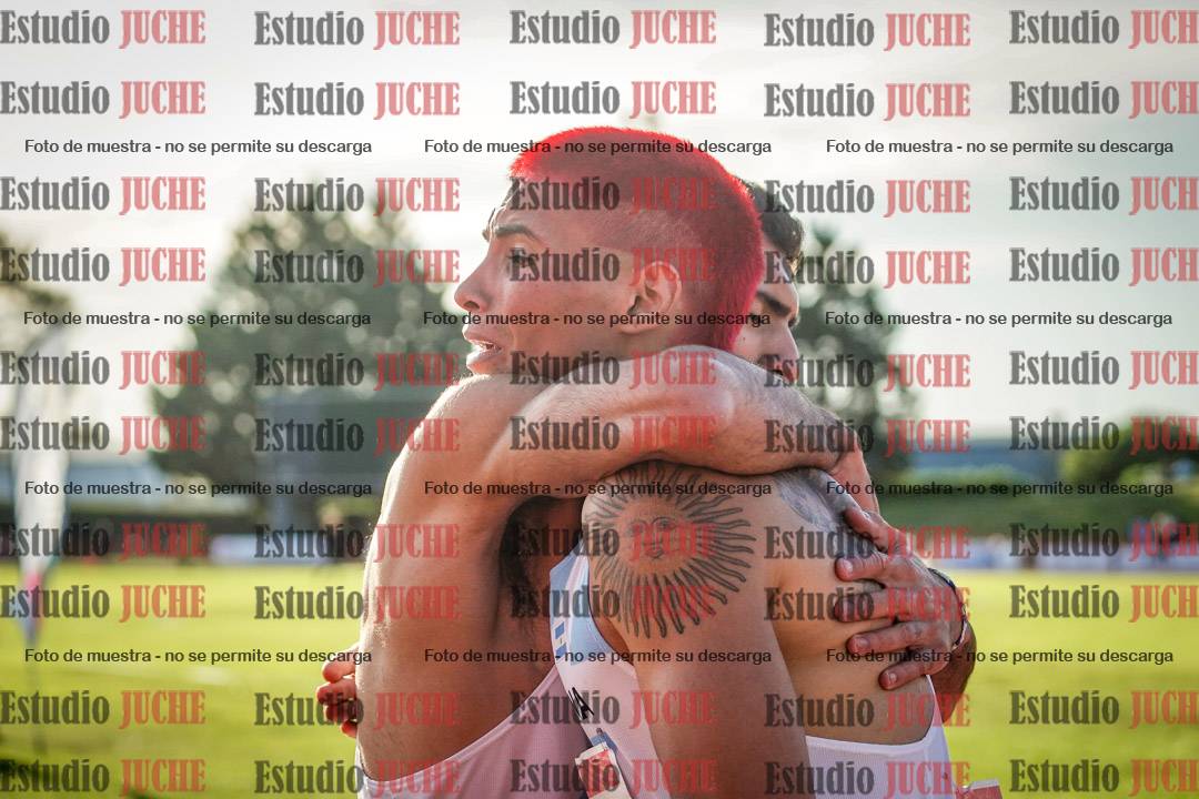 Fotos de algunos extras y podios del día 2