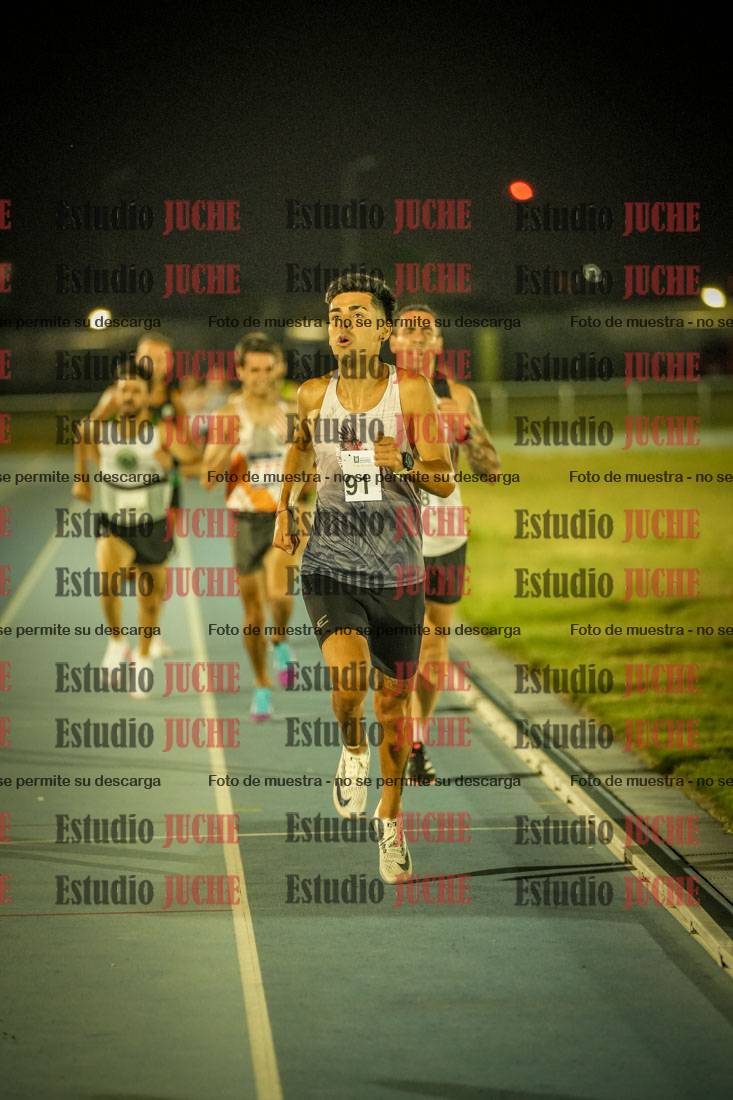 Fotos de los 3000 m llanos de varones