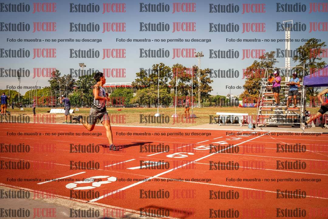 Fotos de los 400 m llanos de varones