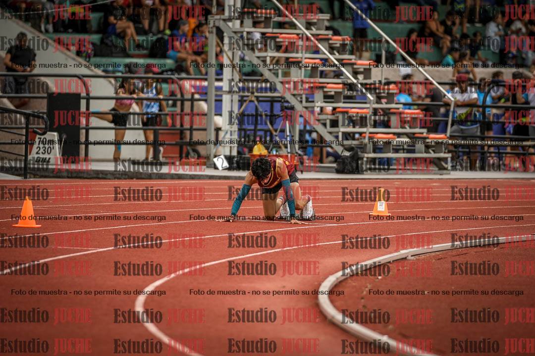 Fotos de los 400 m llanos de varones