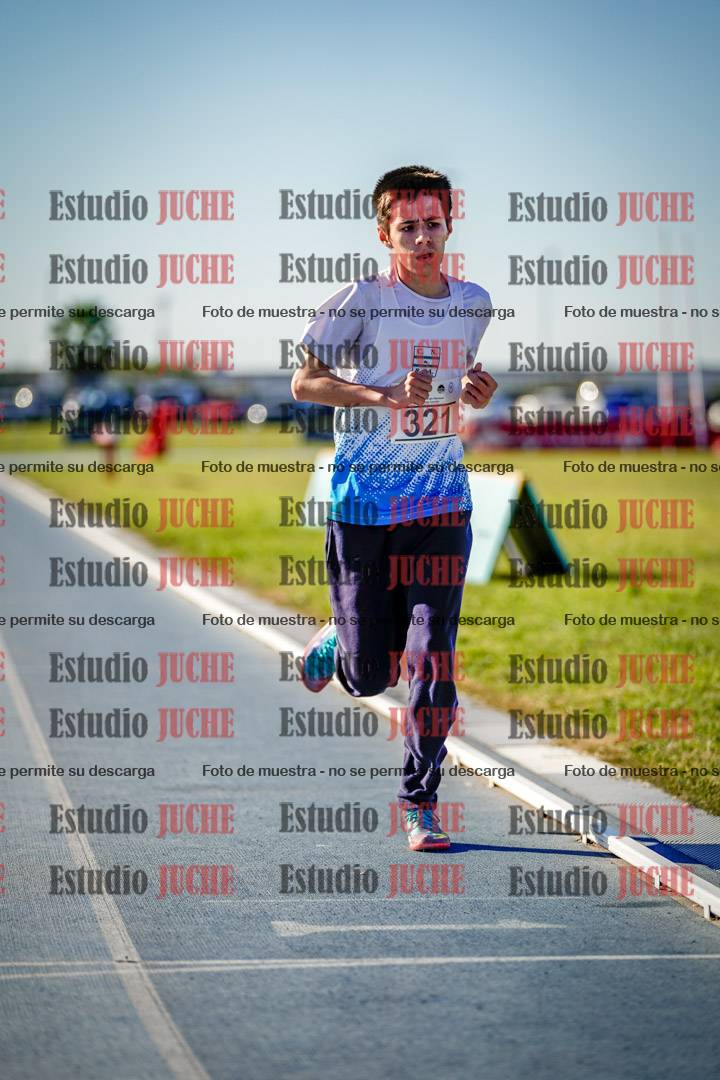 Fotos de los 2000 m llanos de varones