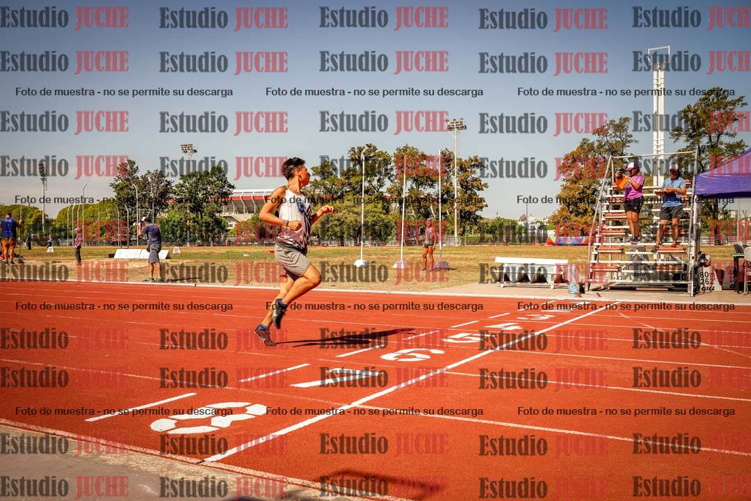 Fotos de los 400 m llanos de varones