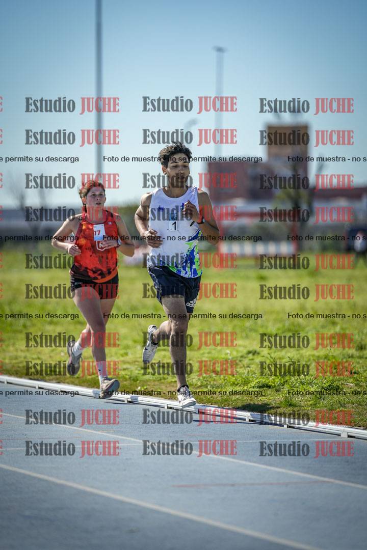 Fotos de los 5000 m llanos de mujeres y varones