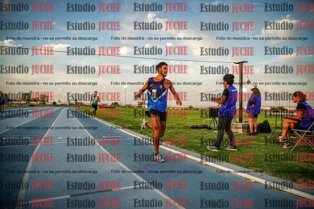 Fotos de los 3000 m llanos de varones