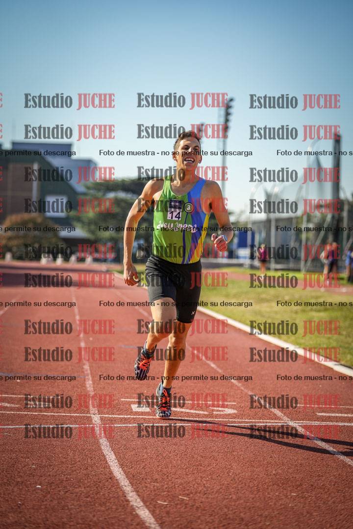 Fotos de los 800 m llanos de varones
