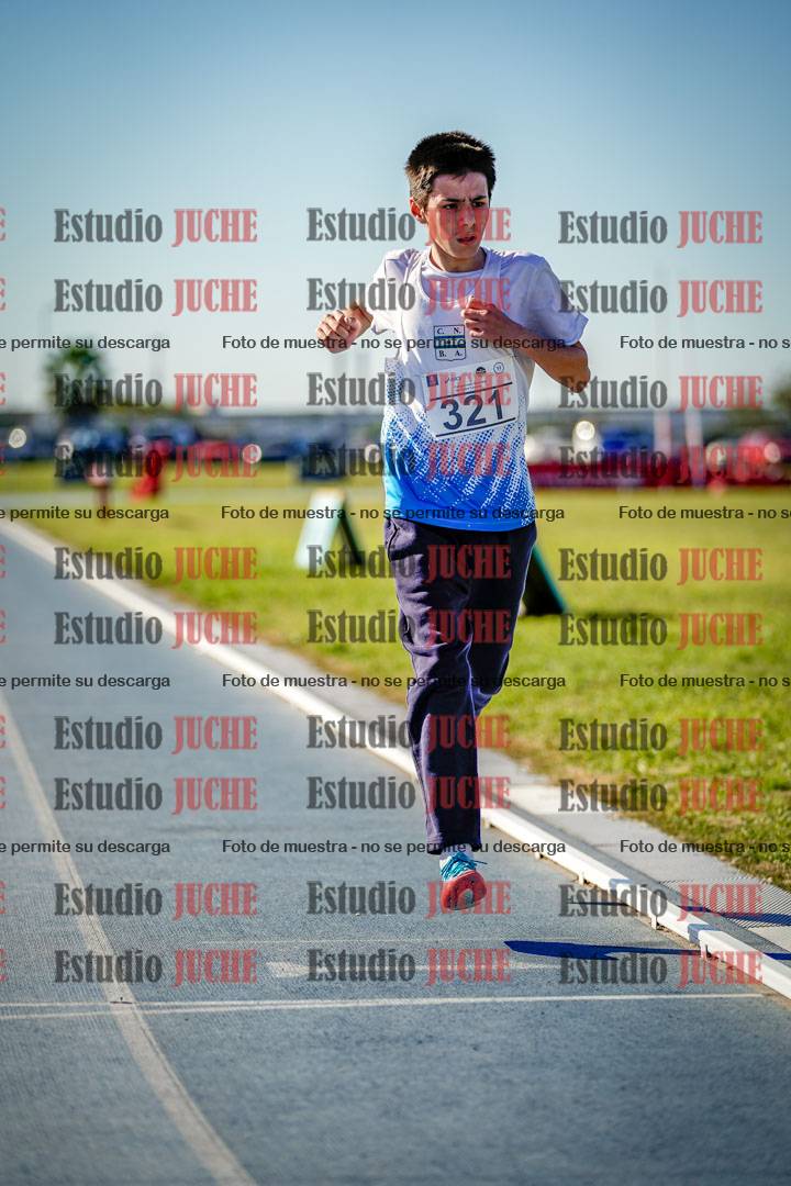 Fotos de los 2000 m llanos de varones