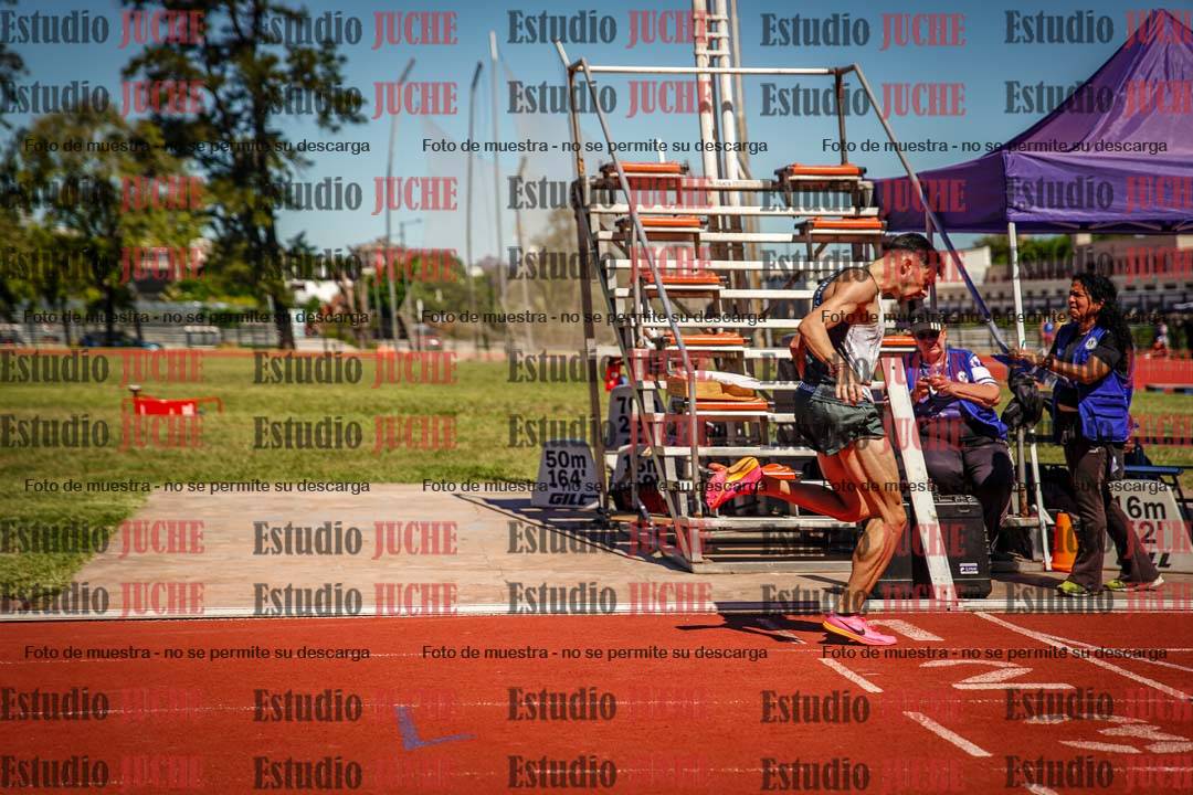 Fotos de los 800 m llanos de varones