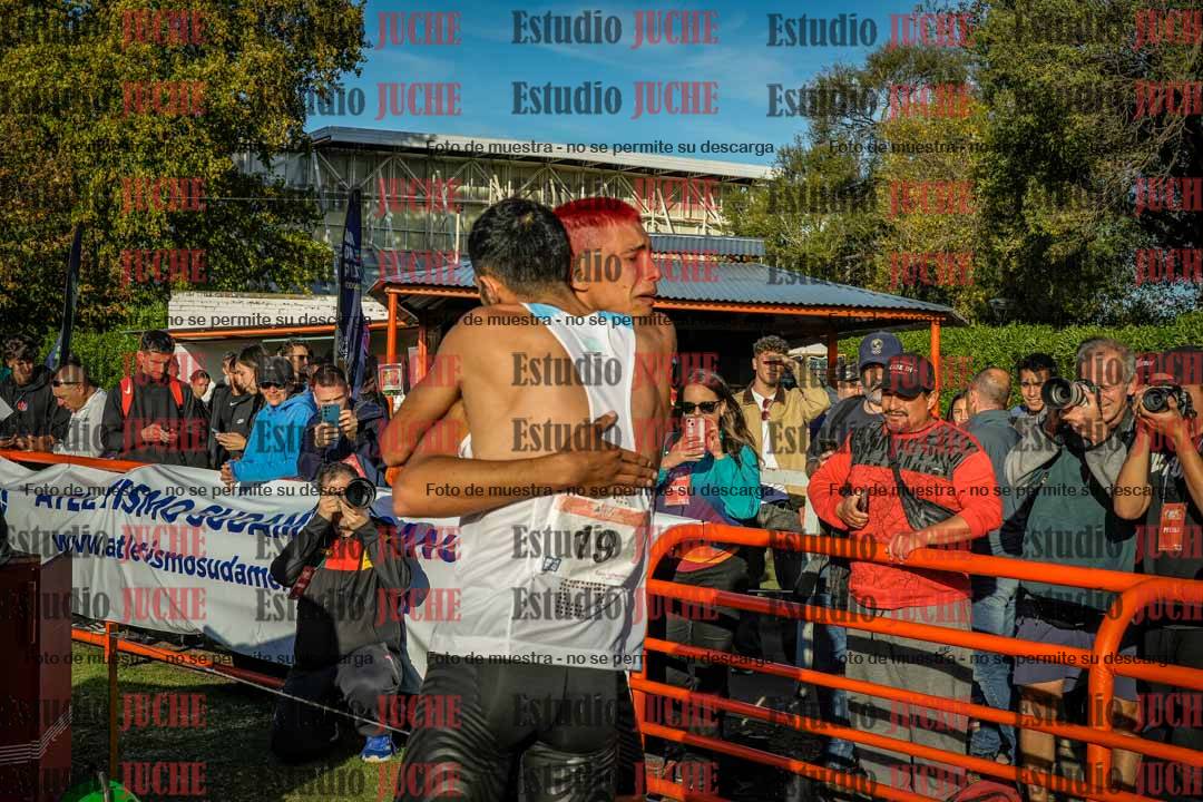 Fotos de algunos extras y podios del día 2
