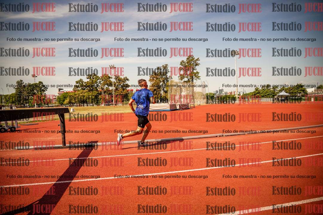 Fotos de los 3000 m con obstáculos de varones