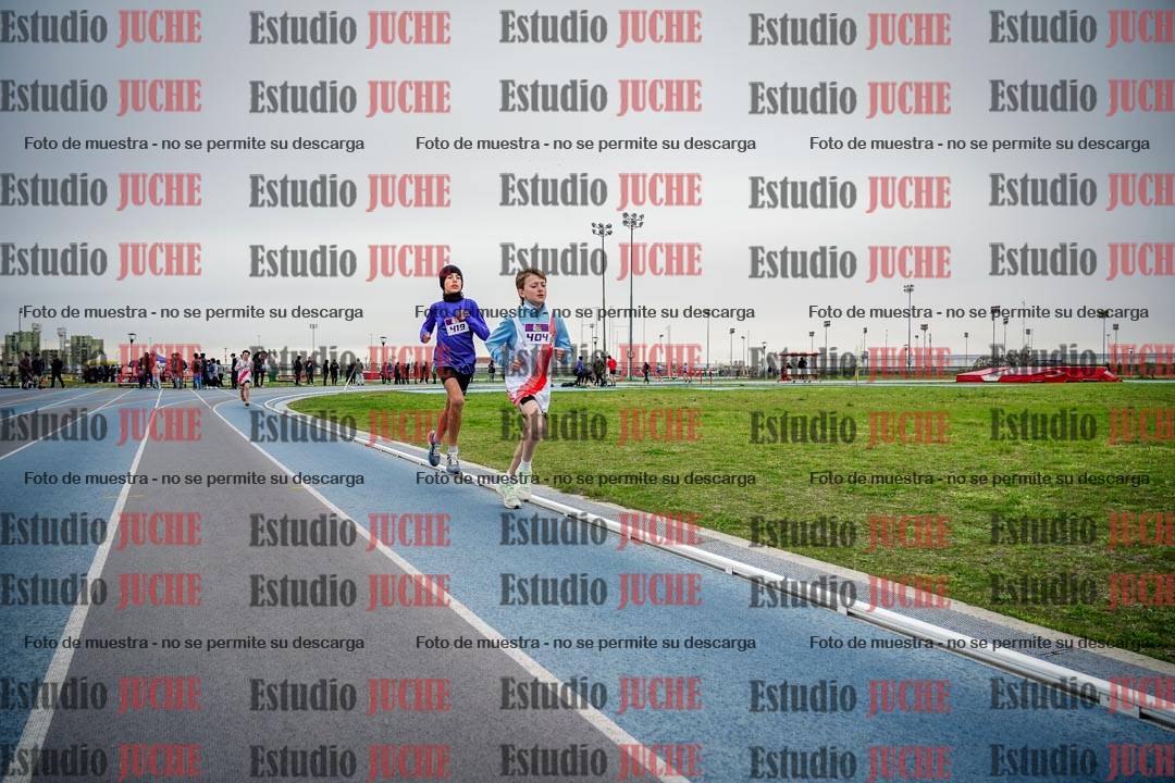Fotos de los 2000 m llanos de mujeres U14 y U17 - varones U14
