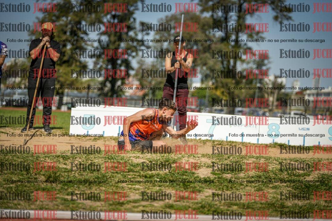 Fotos del salto en largo de varones - (incluye octatlón)