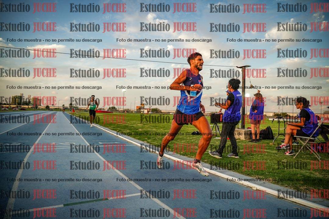 Fotos de los 3000 m llanos de varones