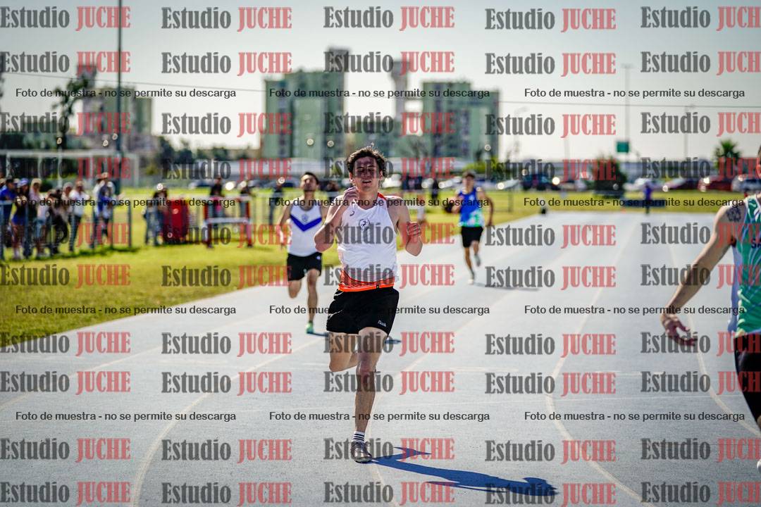 Fotos de los 400 m llanos de varones