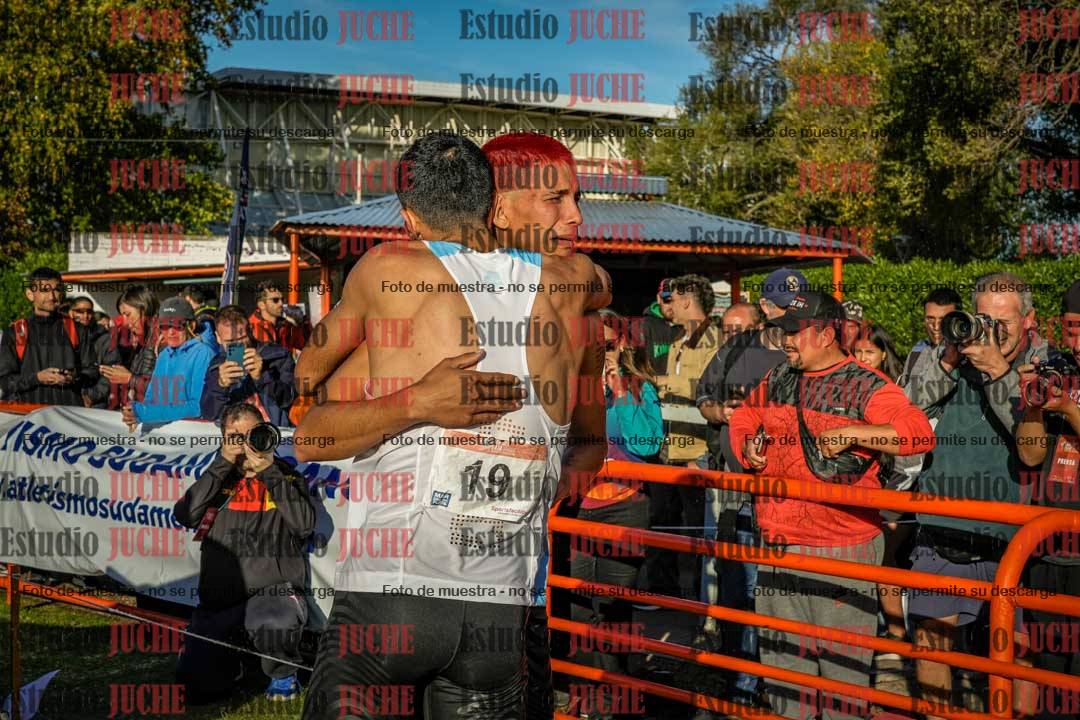Fotos de algunos extras y podios del día 2