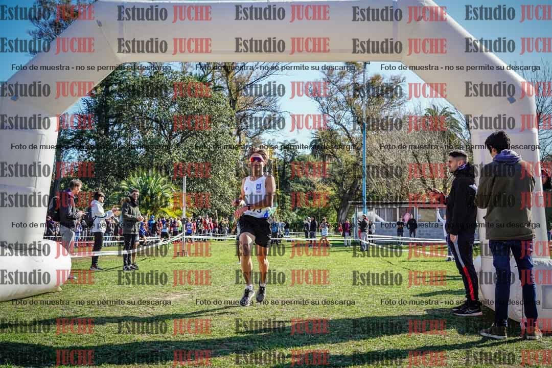 Fotos de la llegada del cross de 2000 m