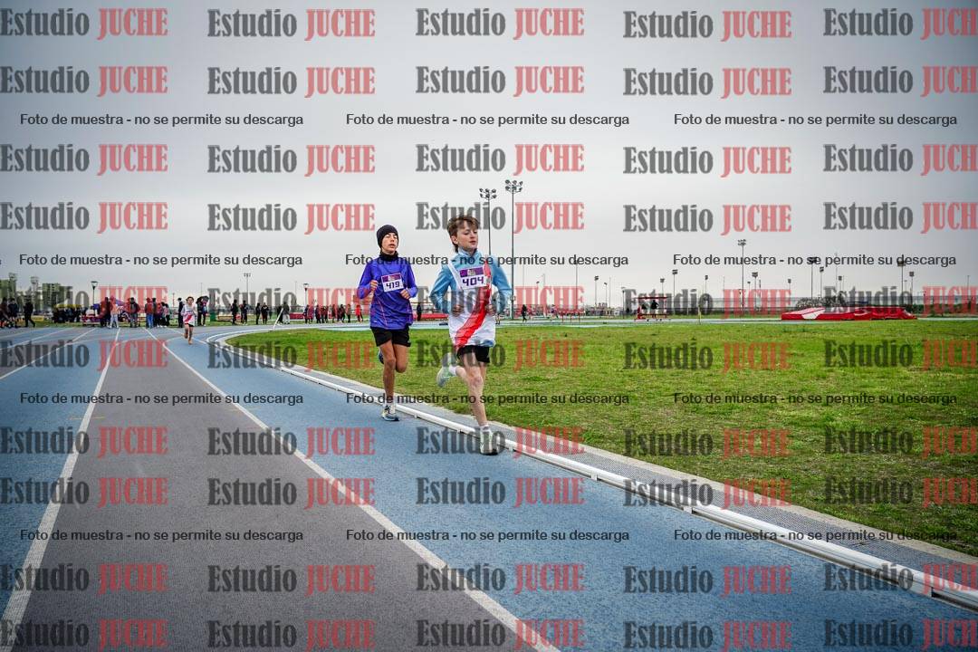 Fotos de los 2000 m llanos de mujeres U14 y U17 - varones U14