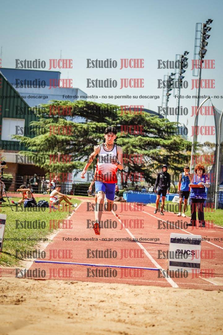 Fotos del salto en largo de varones - (incluye octatlón)