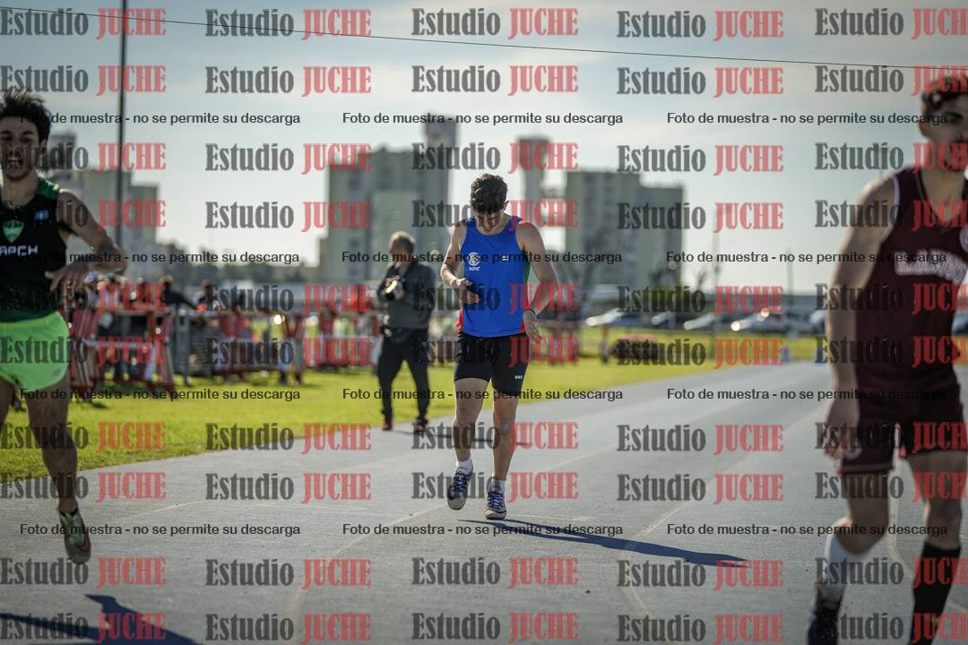 Fotos de los 400 m llanos de varones