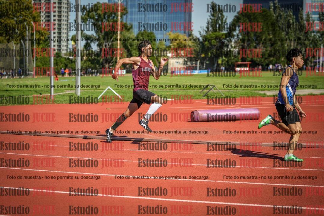 Fotos de los 200 m llanos de varones