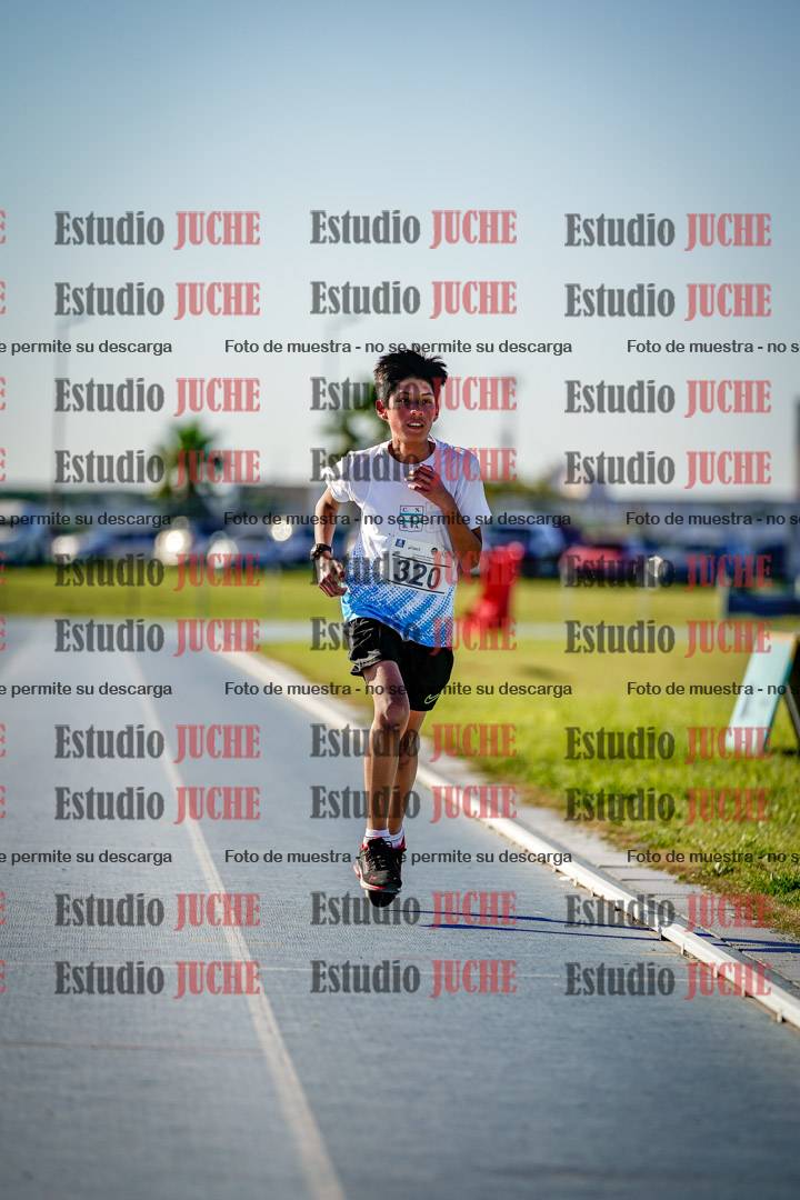 Fotos de los 2000 m llanos de varones