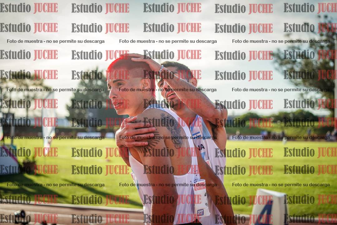 Fotos de algunos extras y podios del día 2