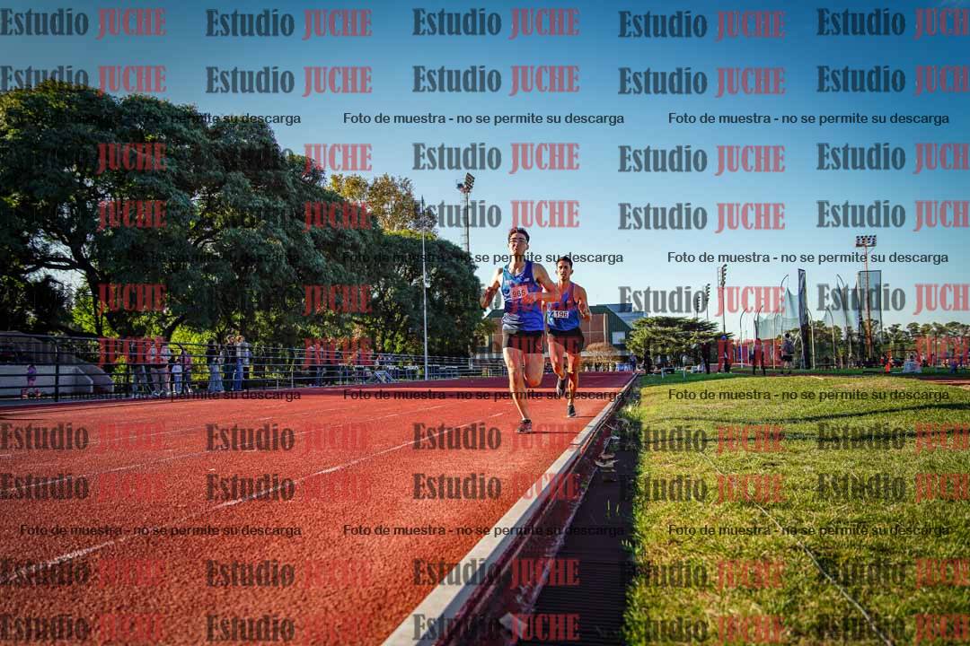 Fotos de los 3000 m llanos de varones