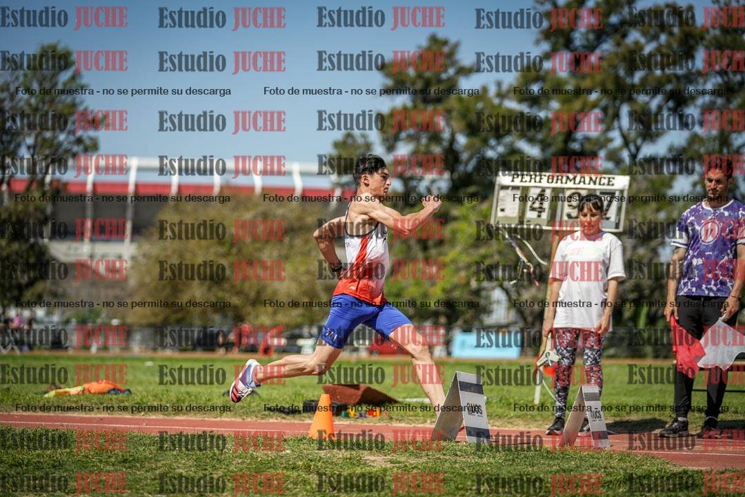 Fotos del salto en largo de varones - (incluye octatlón)
