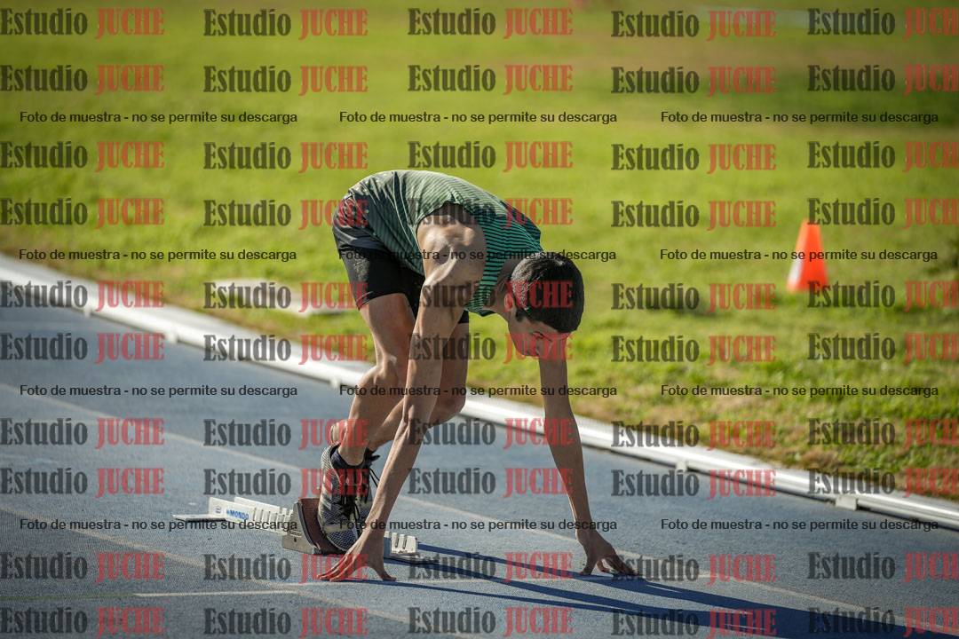 Fotos de los 400 m llanos de varones