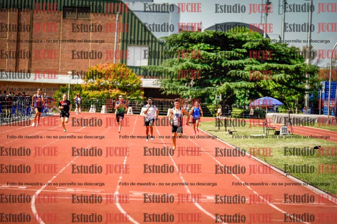 Fotos de los 400 m llanos de varones