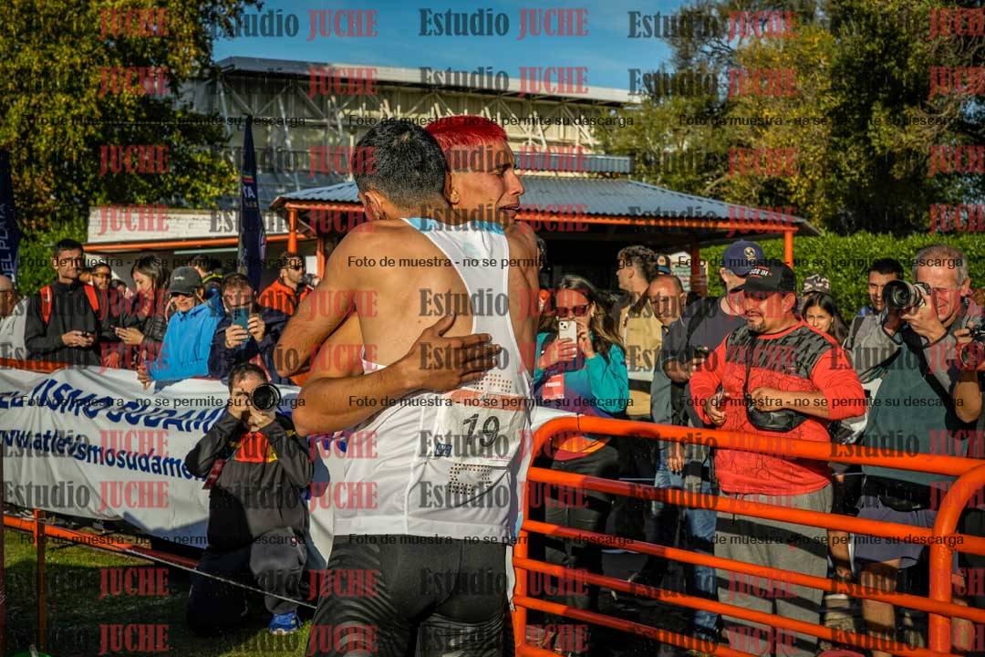 Fotos de algunos extras y podios del día 2