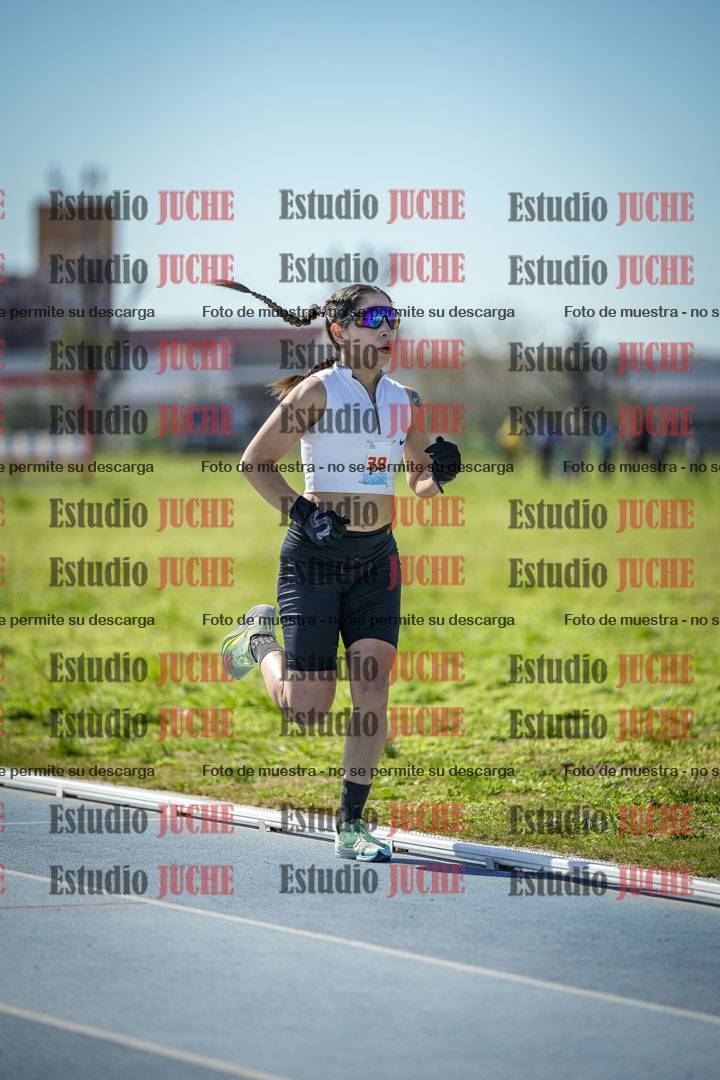 Fotos de los 5000 m llanos de mujeres y varones