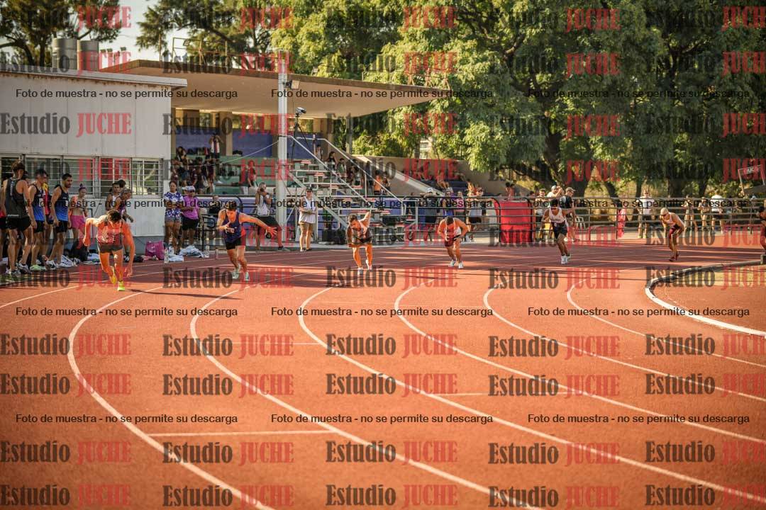 Fotos de los 800 m llanos de varones