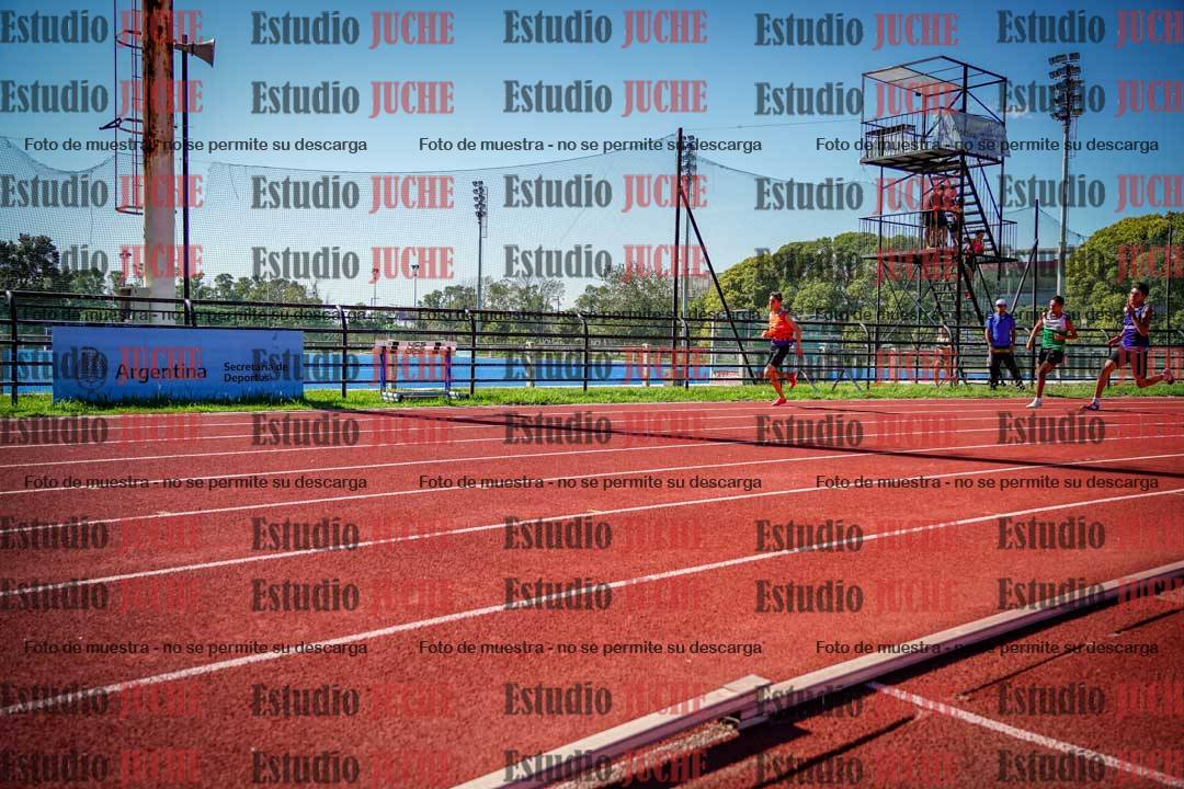 Fotos de los 200 m llanos de varones