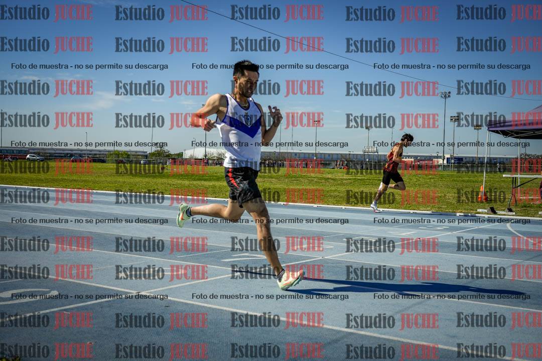 Fotos de los 400 m llanos de varones