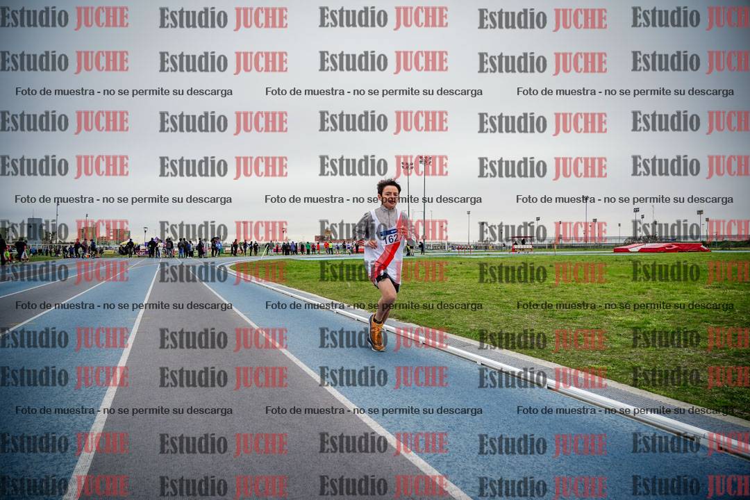 Fotos de los 2000 m llanos de mujeres U14 y U17 - varones U14