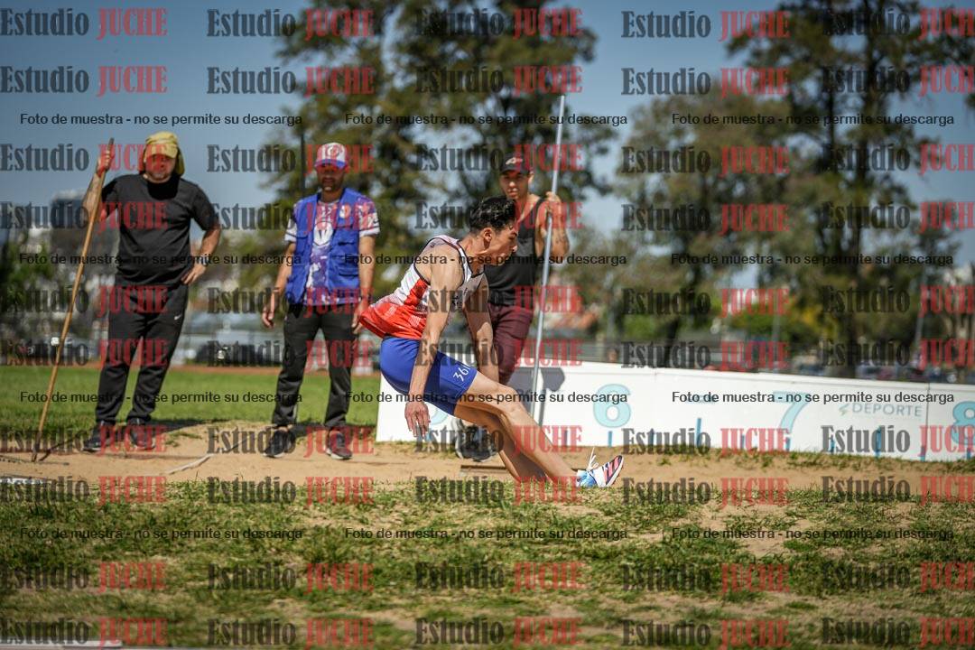 Fotos del salto en largo de varones - (incluye octatlón)